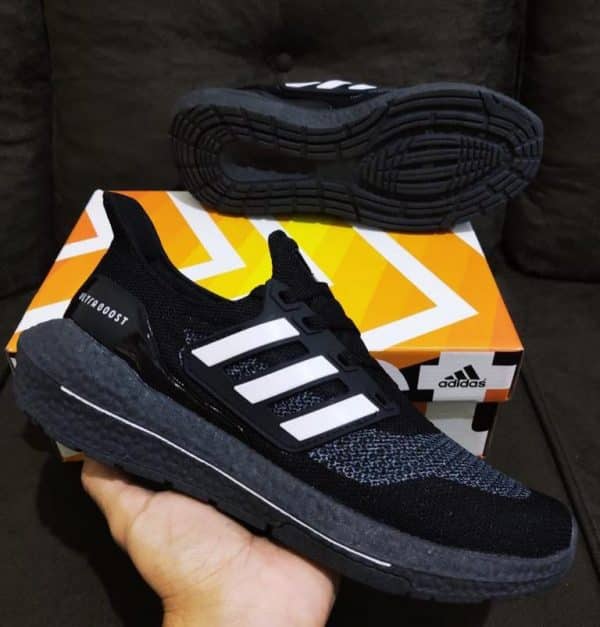 ADIDAS ULTRABOOST PRETO