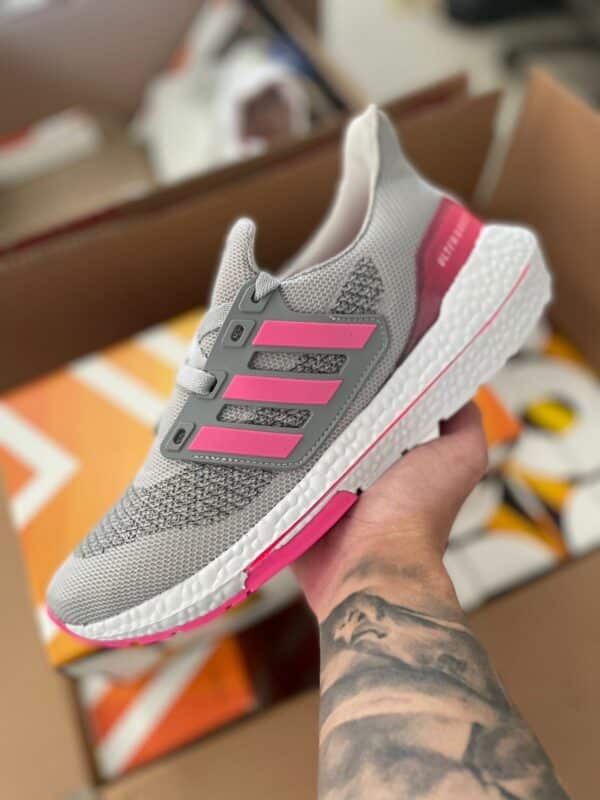 ADIDAS ULTRABOOST CINZA/ROSA