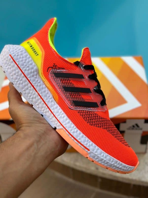 Adidas ULTRABOOST laranja