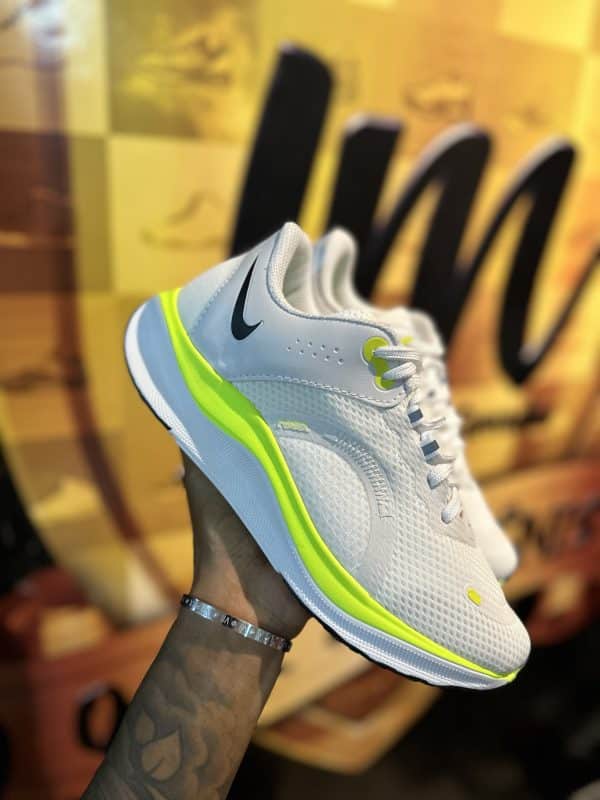 Nike Escape Branco verde